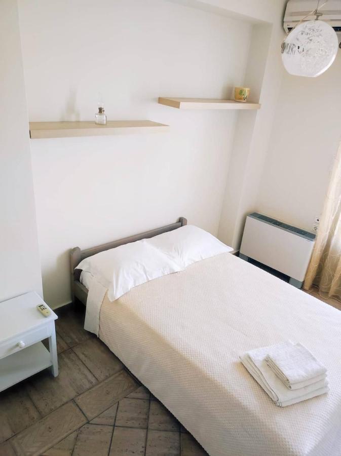 3Bd Apartment In The Center - Self Check In Патра Екстериор снимка