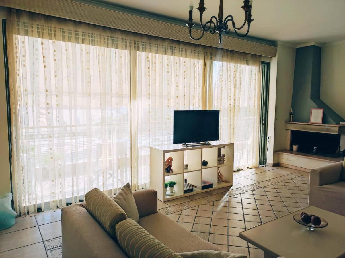 3Bd Apartment In The Center - Self Check In Патра Екстериор снимка