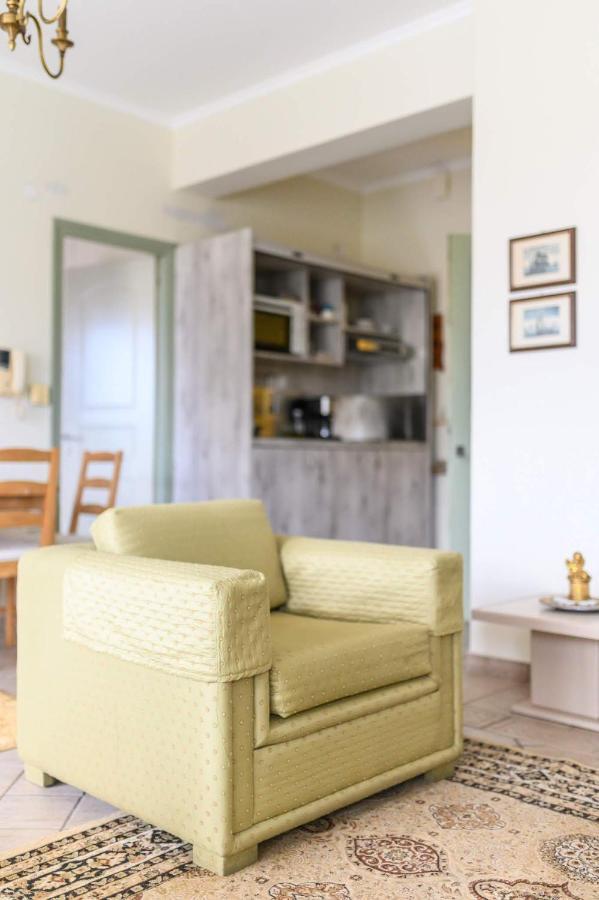 3Bd Apartment In The Center - Self Check In Патра Екстериор снимка