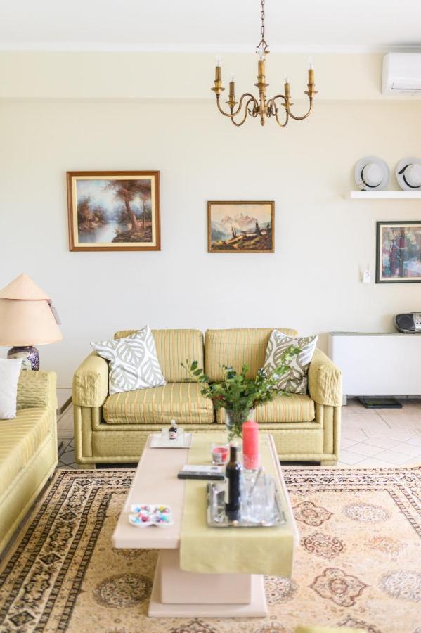 3Bd Apartment In The Center - Self Check In Патра Екстериор снимка
