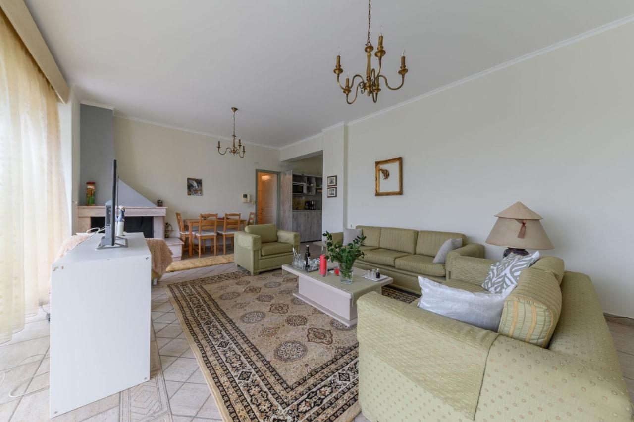 3Bd Apartment In The Center - Self Check In Патра Екстериор снимка